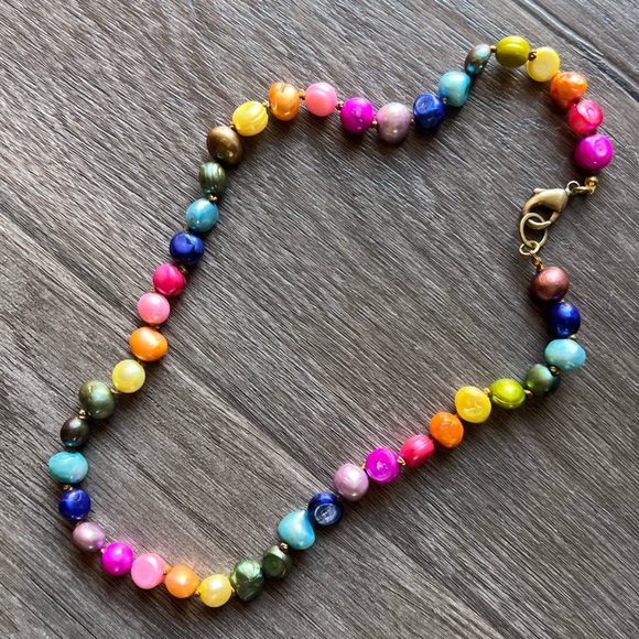 Handmade hand knotted fresh water pearl rainbow necklace - Picture 10 of 10